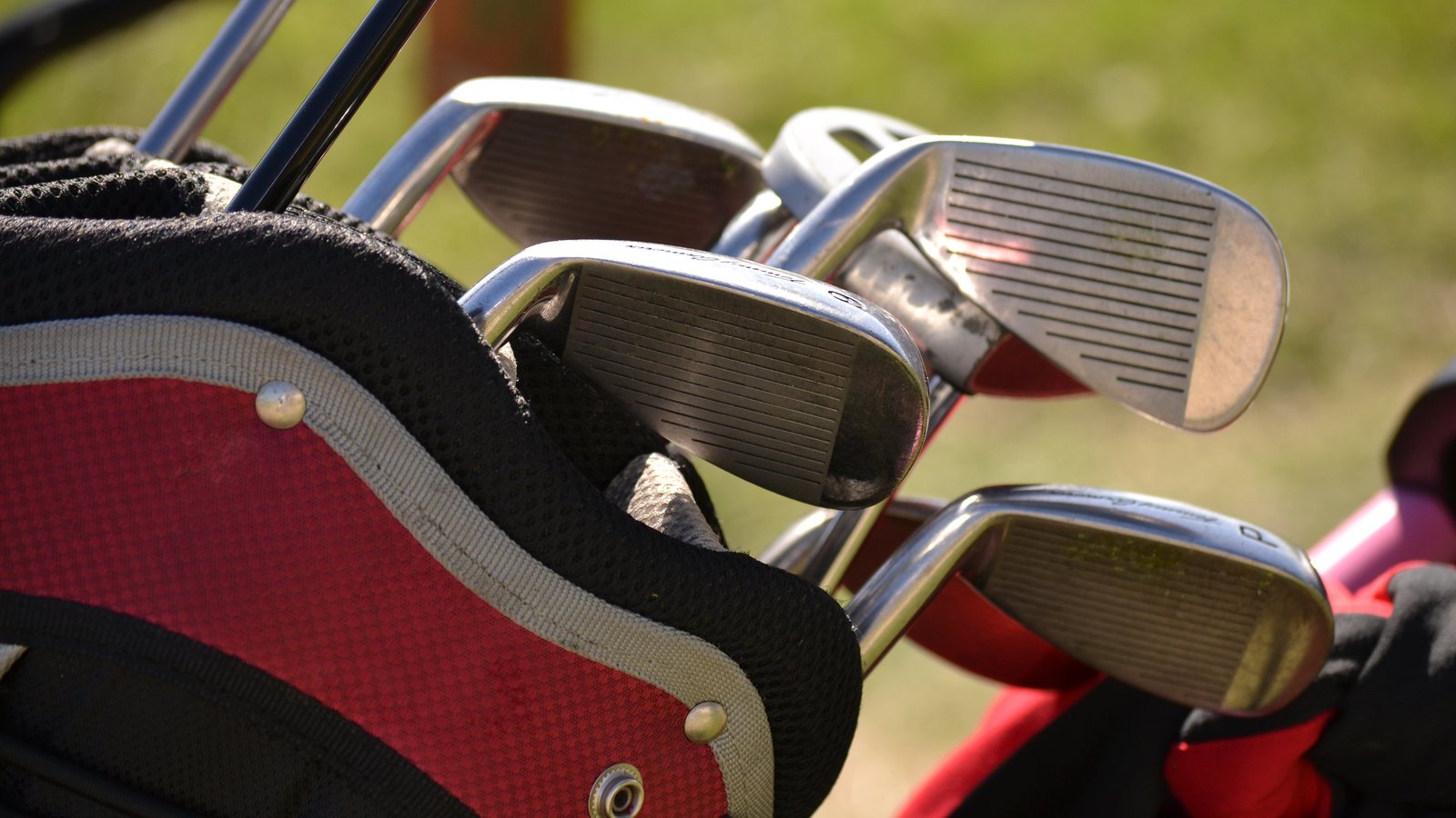 Golf bag and clubs